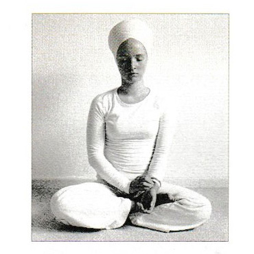 Frau-in-Yoga-Pose-Meditation